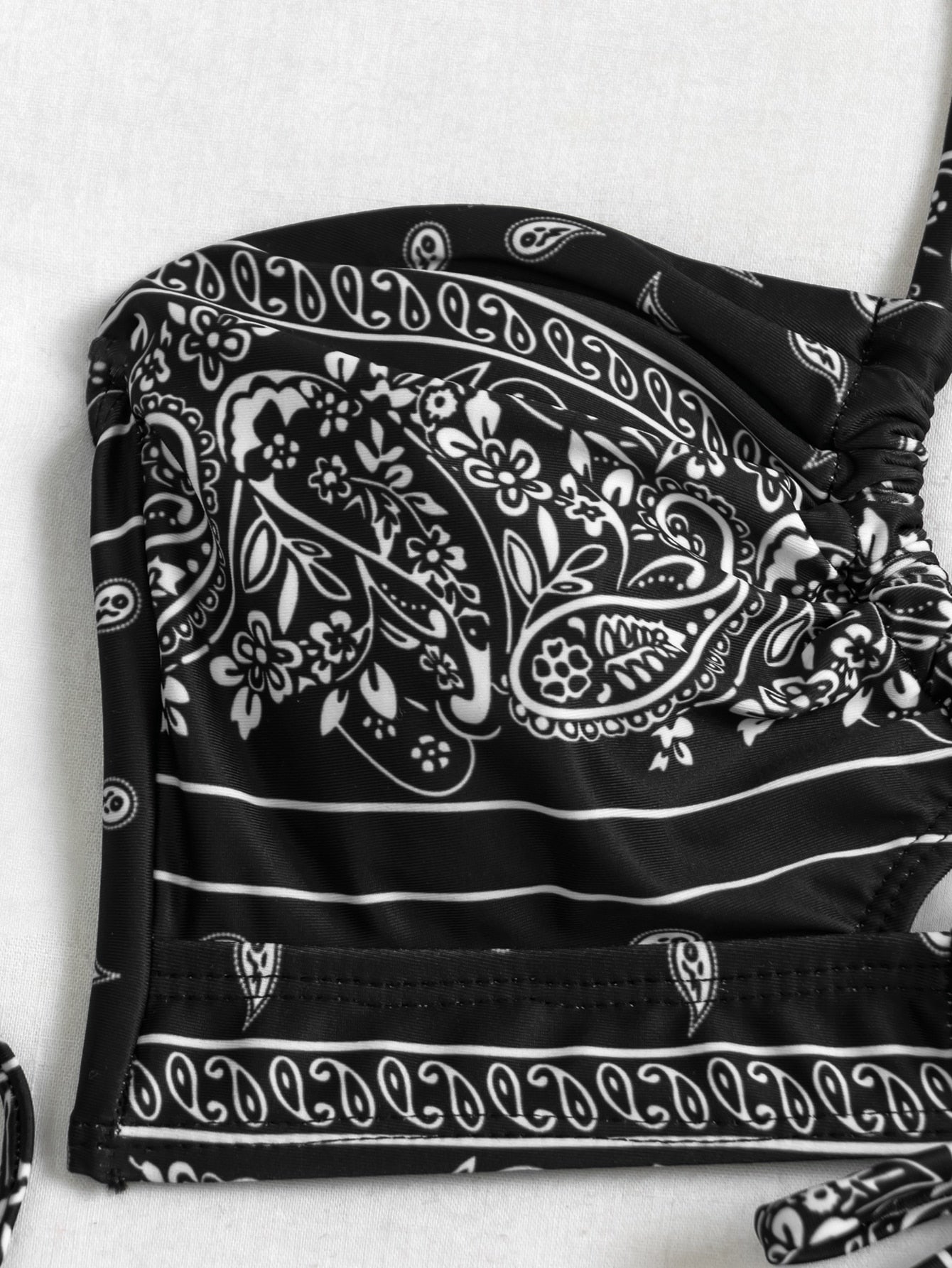 Biquíni Paisley Estilo Western