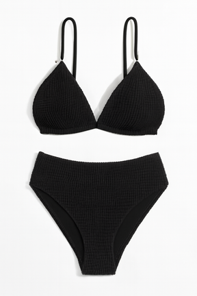 Biquíni Plus Size Com Detalhe De Argolas